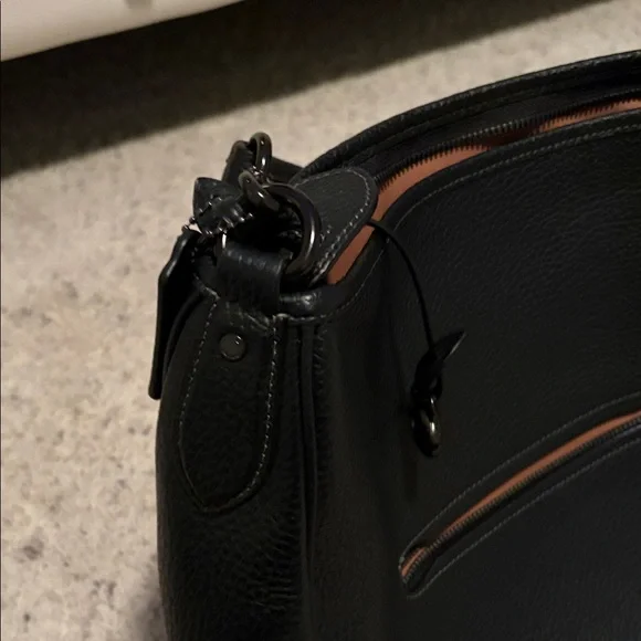 Coach Cary Black Leather Shoulder Bag - Picture 8 of 11